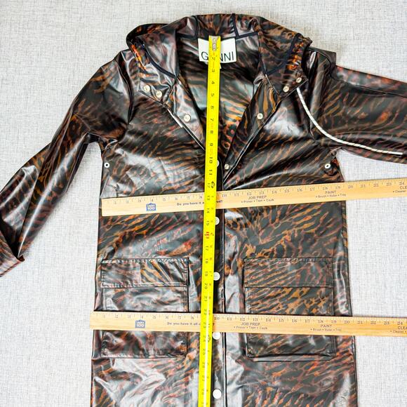 GANNI Women's Tiger Print Brown Raincoat $295 - Picture 7 of 13